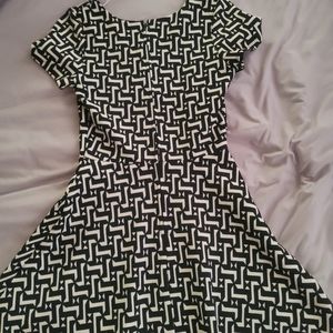 Short sleeve dress